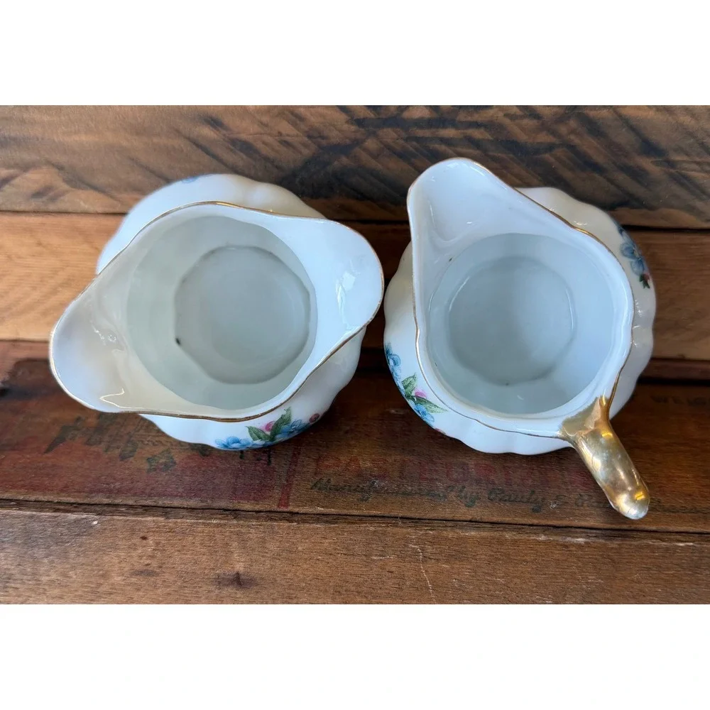 Saji Mini Creamer Sugar Set OS Home White Excellent Blue Floral Gold Gilt‎